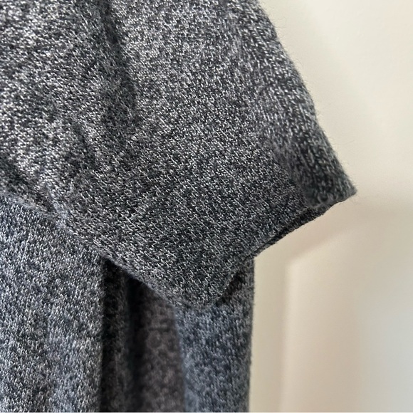 Banana Republic Premium Luxe Yarn Silk Cashmere Sweater Grey V-Neck medium - Picture 6 of 9